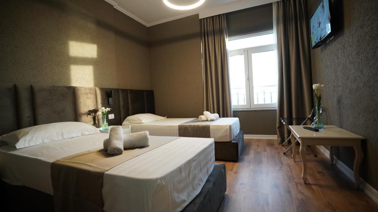 Hotel Majestic Durrës Eksteriør billede